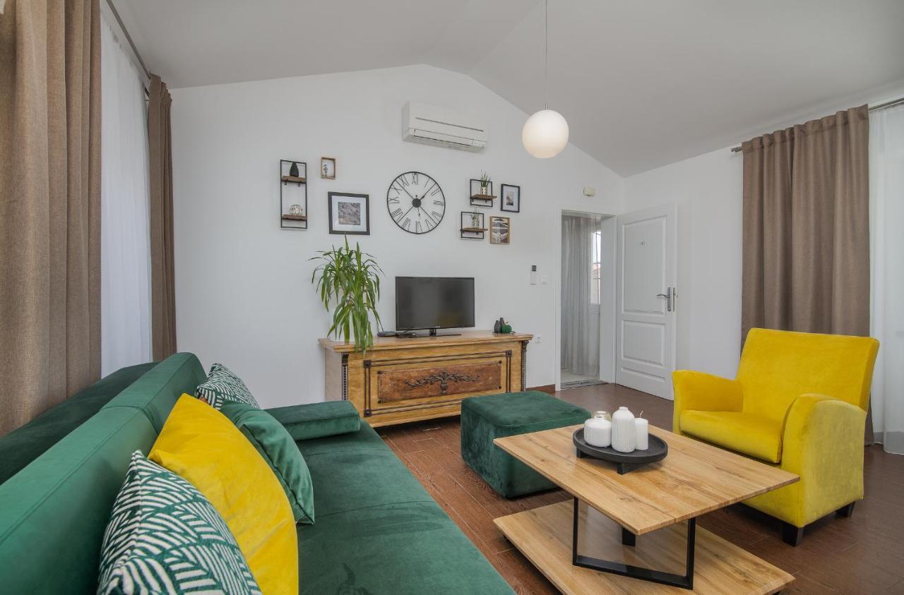 Apartment Marina Malinska Kültér fotó