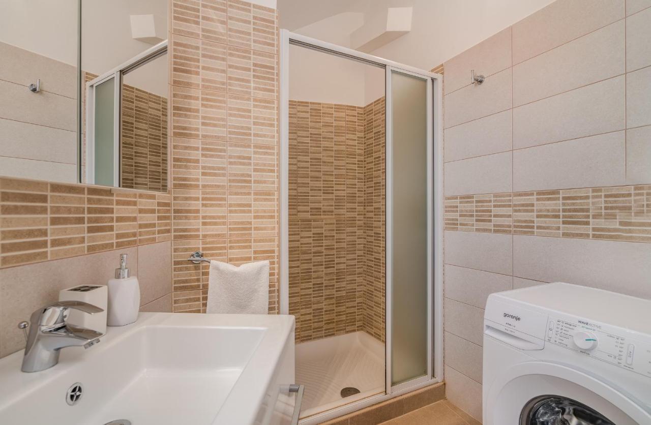 Apartment Marina Malinska Kültér fotó