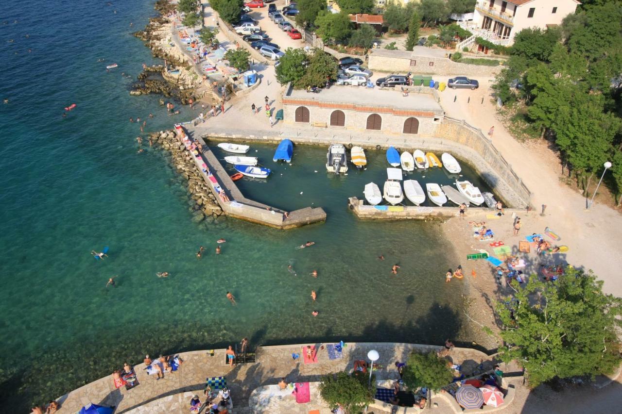 Apartment Marina Malinska Kültér fotó